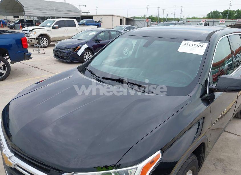 Photo 6 of 2018 Chevrolet Traverse LS (VIN 1GNERFKW3JJ138537)