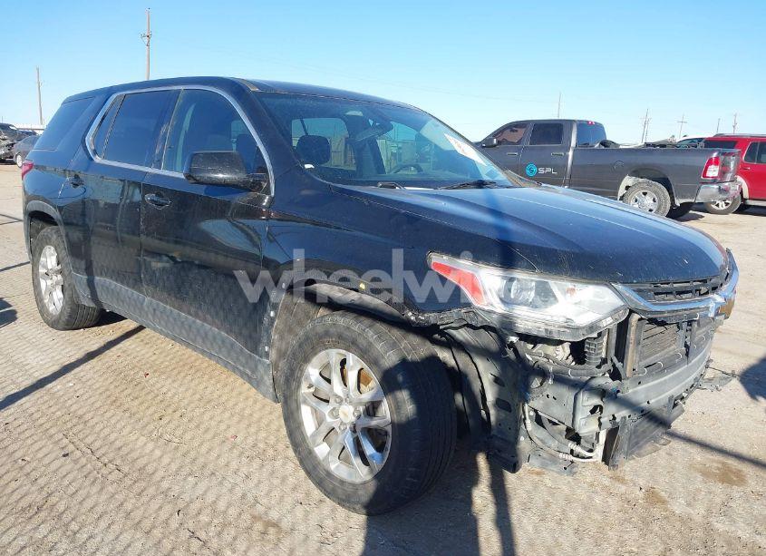 2018 Chevrolet Traverse LS (VIN 1GNERFKW3JJ140207) main photo