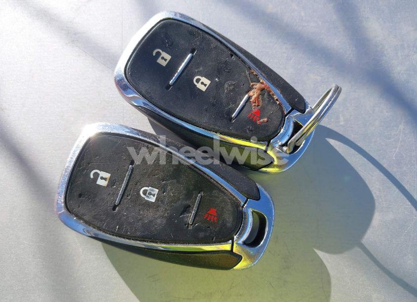 Photo 11 of 2018 Chevrolet Traverse LS (VIN 1GNERFKW3JJ140207)