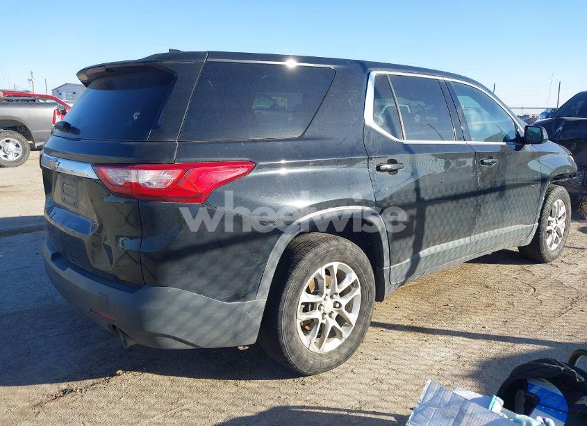Photo 4 of 2018 Chevrolet Traverse LS (VIN 1GNERFKW3JJ140207)