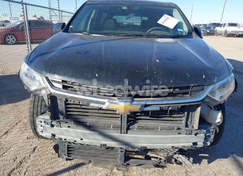 Photo 6 of 2018 Chevrolet Traverse LS (VIN 1GNERFKW3JJ140207)