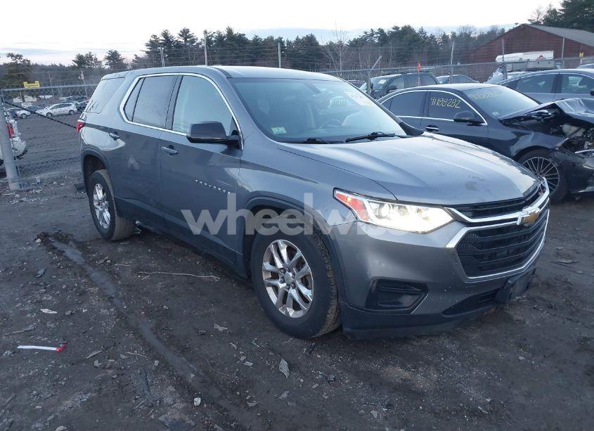 2018 Chevrolet Traverse LS (VIN 1GNERFKW3JJ282833) main photo