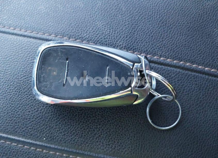 Photo 11 of 2018 Chevrolet Traverse LS (VIN 1GNERFKW3JJ282833)