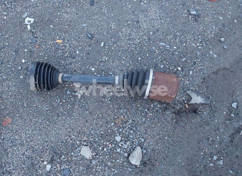 Photo 12 of 2018 Chevrolet Traverse LS (VIN 1GNERFKW3JJ282833)