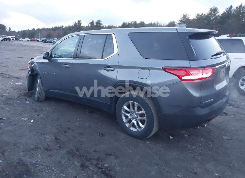 Photo 3 of 2018 Chevrolet Traverse LS (VIN 1GNERFKW3JJ282833)