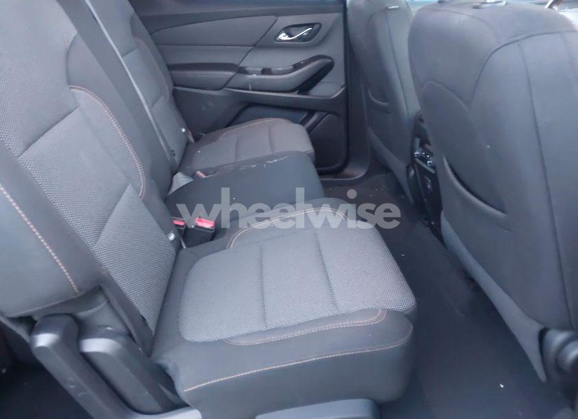 Photo 8 of 2018 Chevrolet Traverse LS (VIN 1GNERFKW3JJ282833)