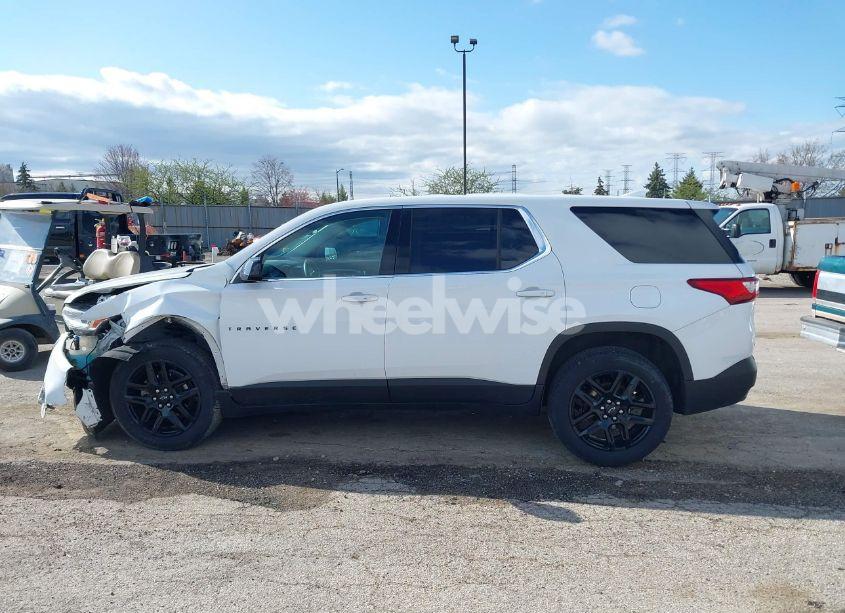 Photo 14 of 2019 Chevrolet Traverse LS (VIN 1GNERFKW3KJ168123)