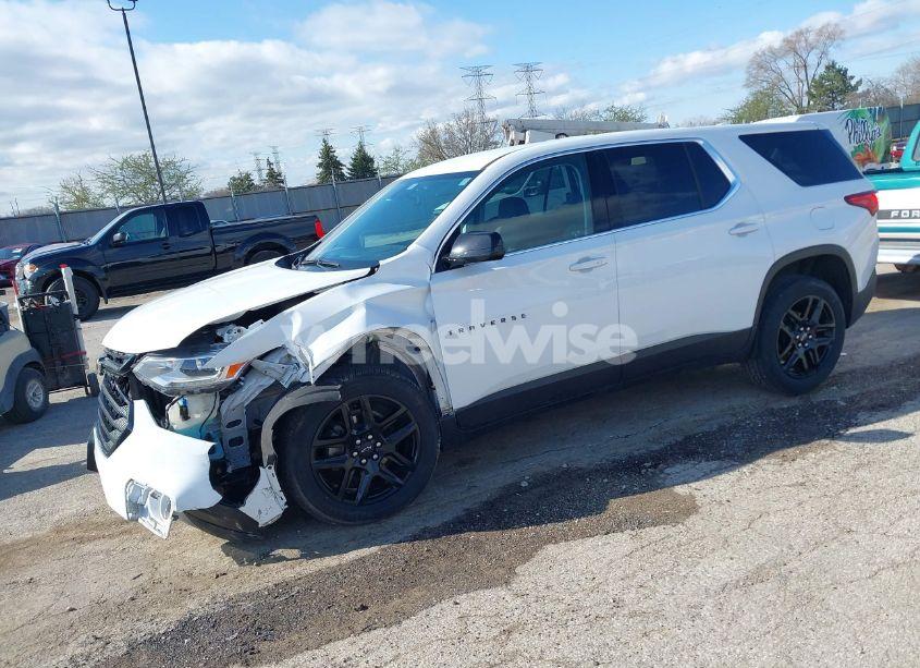 Photo 2 of 2019 Chevrolet Traverse LS (VIN 1GNERFKW3KJ168123)