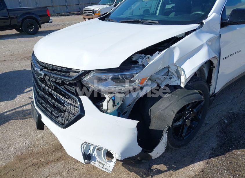 Photo 6 of 2019 Chevrolet Traverse LS (VIN 1GNERFKW3KJ168123)