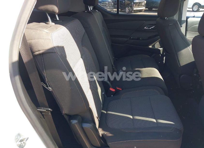 Photo 8 of 2019 Chevrolet Traverse LS (VIN 1GNERFKW3KJ168123)