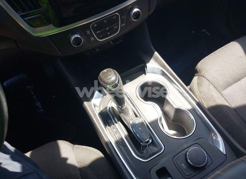 Photo 11 of 2019 Chevrolet Traverse LS (VIN 1GNERFKW3KJ222388)