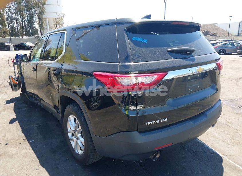 Photo 3 of 2019 Chevrolet Traverse LS (VIN 1GNERFKW3KJ222388)