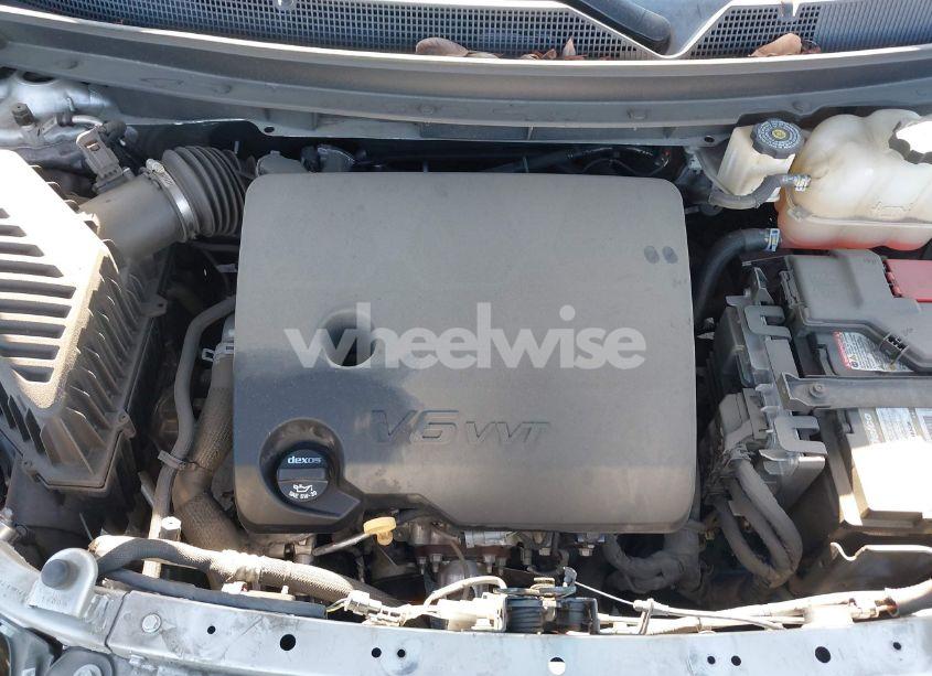 Photo 10 of 2019 Chevrolet Traverse LS (VIN 1GNERFKW3KJ238929)