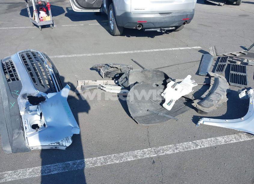 Photo 18 of 2019 Chevrolet Traverse LS (VIN 1GNERFKW3KJ238929)