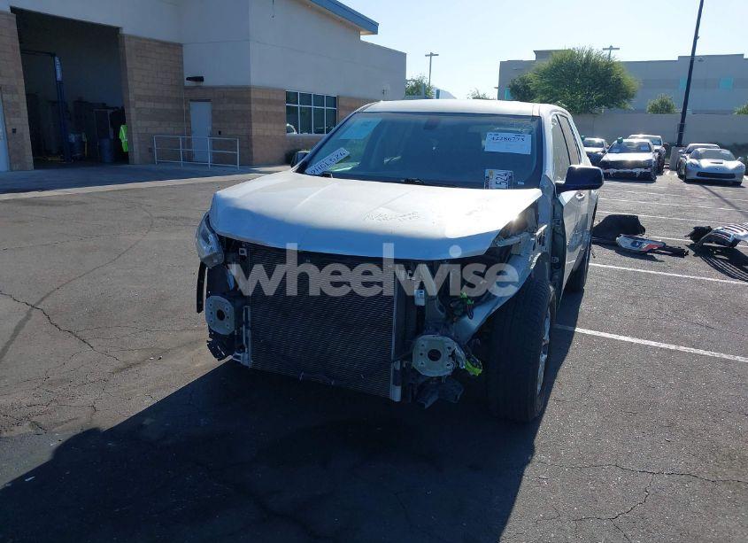 Photo 6 of 2019 Chevrolet Traverse LS (VIN 1GNERFKW3KJ238929)