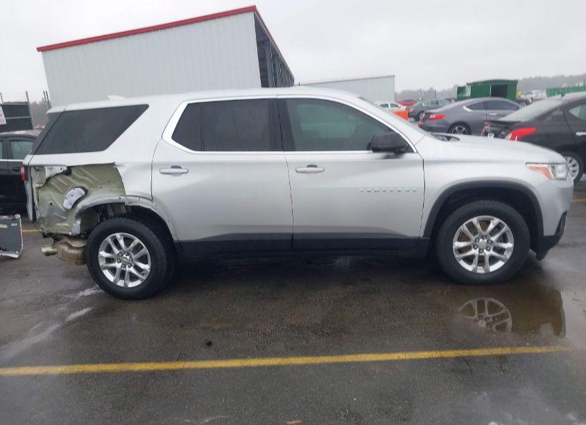 Photo 14 of 2019 Chevrolet Traverse LS (VIN 1GNERFKW3KJ246982)