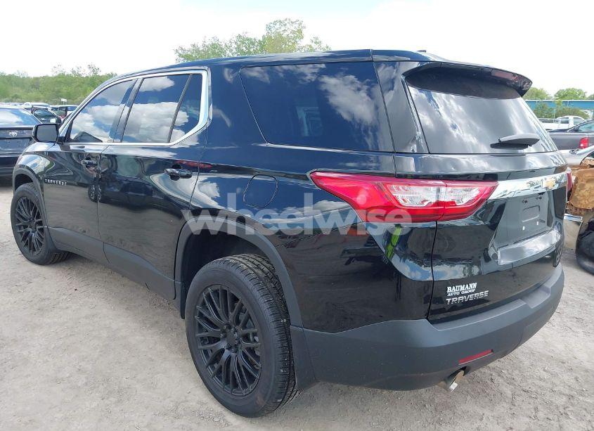 Photo 3 of 2020 Chevrolet Traverse FWD LS (VIN 1GNERFKW3LJ180984)