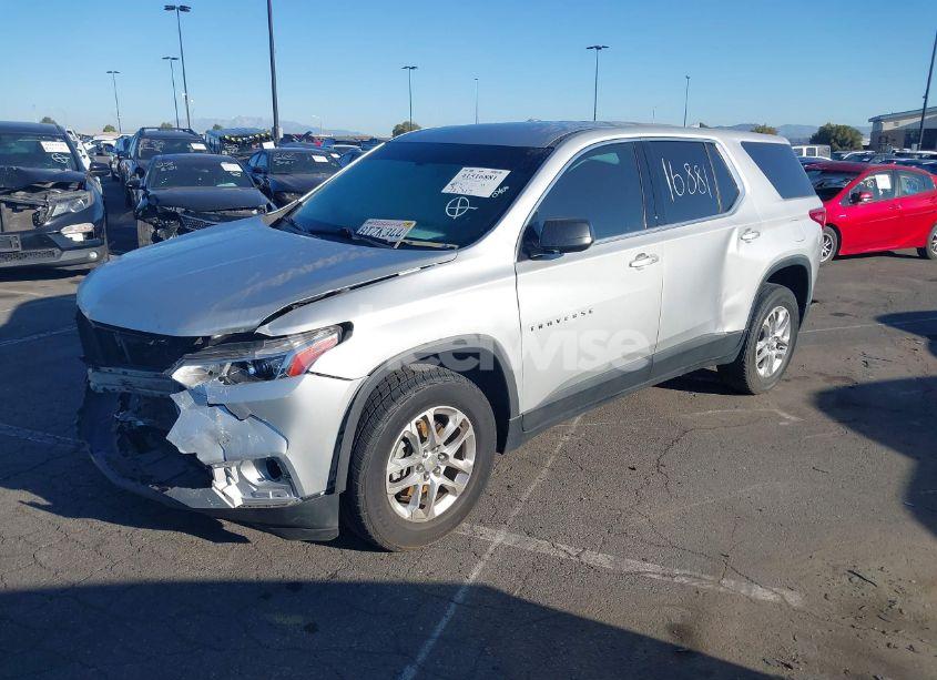Photo 2 of 2020 Chevrolet Traverse FWD LS (VIN 1GNERFKW3LJ233389)