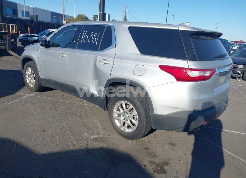 Photo 3 of 2020 Chevrolet Traverse FWD LS (VIN 1GNERFKW3LJ233389)
