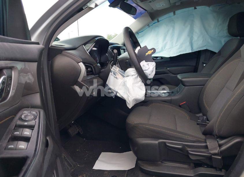 Photo 5 of 2020 Chevrolet Traverse FWD LS (VIN 1GNERFKW3LJ233389)