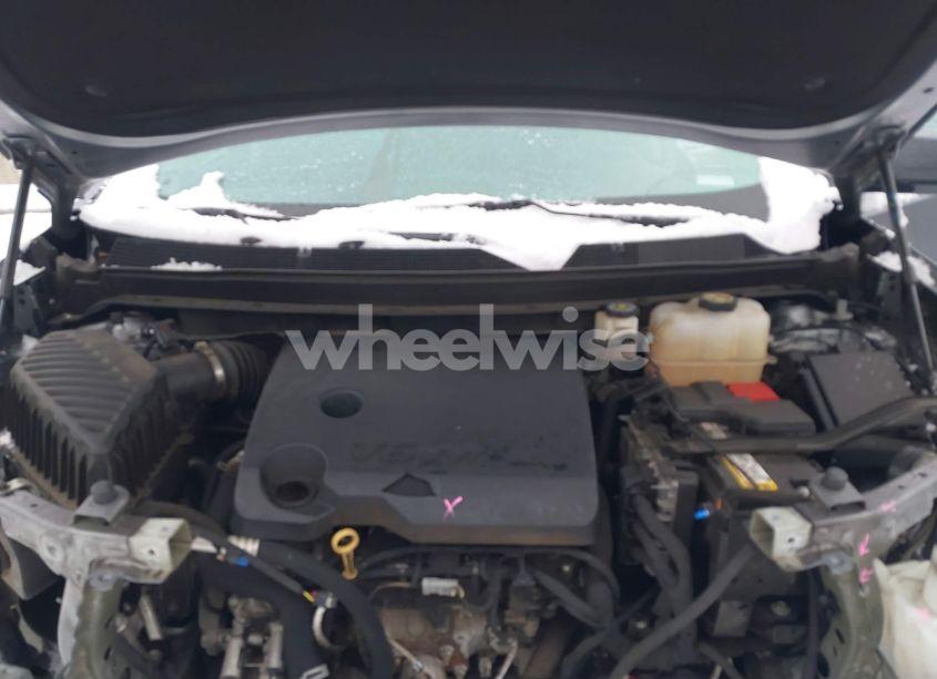 Photo 10 of 2021 Chevrolet Traverse FWD LS (VIN 1GNERFKW3MJ104005)