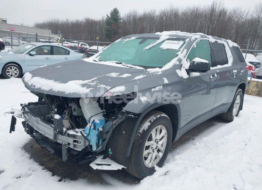 Photo 2 of 2021 Chevrolet Traverse FWD LS (VIN 1GNERFKW3MJ104005)