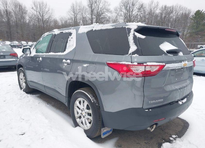 Photo 3 of 2021 Chevrolet Traverse FWD LS (VIN 1GNERFKW3MJ104005)
