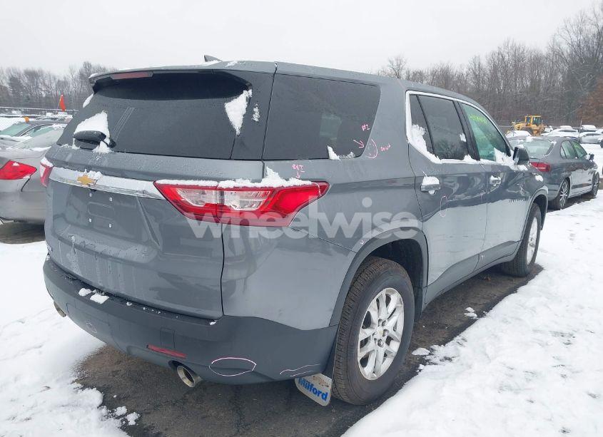 Photo 4 of 2021 Chevrolet Traverse FWD LS (VIN 1GNERFKW3MJ104005)