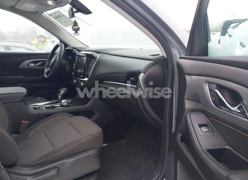 Photo 5 of 2021 Chevrolet Traverse FWD LS (VIN 1GNERFKW3MJ104005)