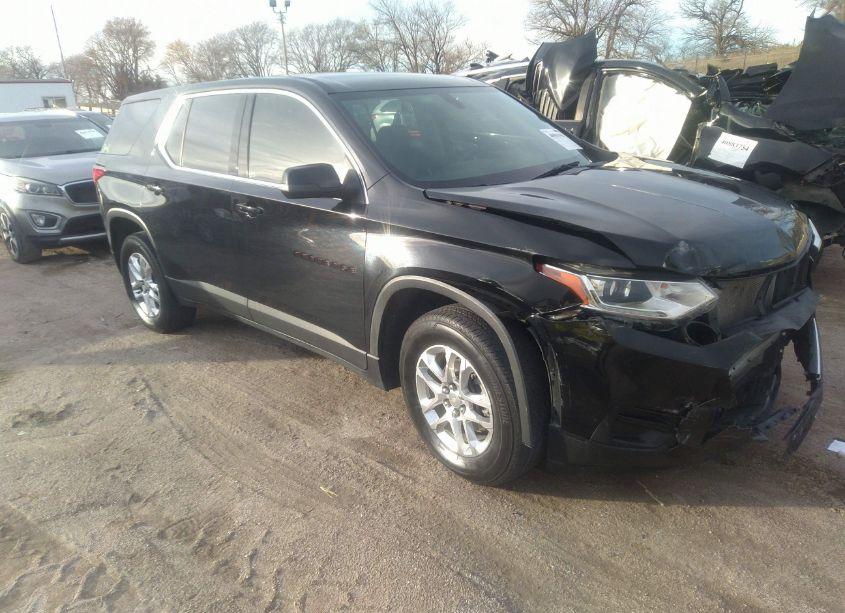 2021 Chevrolet Traverse FWD LS (VIN 1GNERFKW3MJ115487) main photo