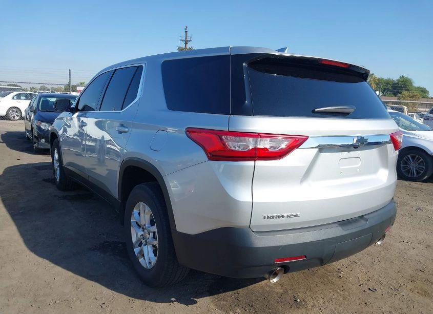 Photo 3 of 2021 Chevrolet Traverse LS (VIN 1GNERFKW3MJ168240)