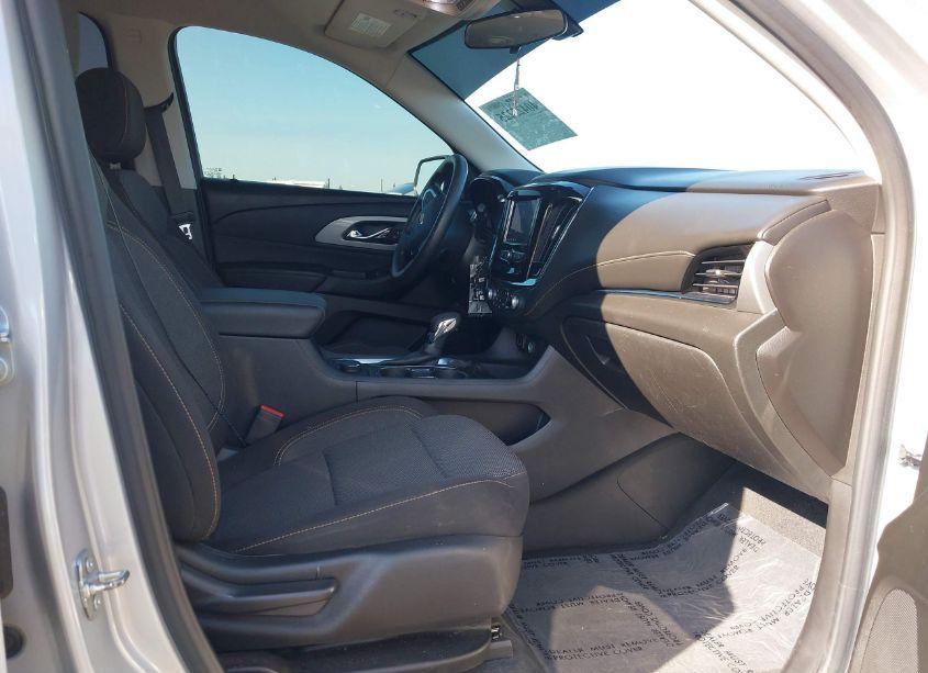Photo 5 of 2021 Chevrolet Traverse LS (VIN 1GNERFKW3MJ168240)