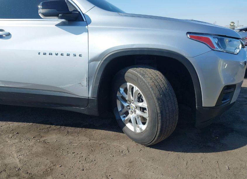 Photo 6 of 2021 Chevrolet Traverse LS (VIN 1GNERFKW3MJ168240)