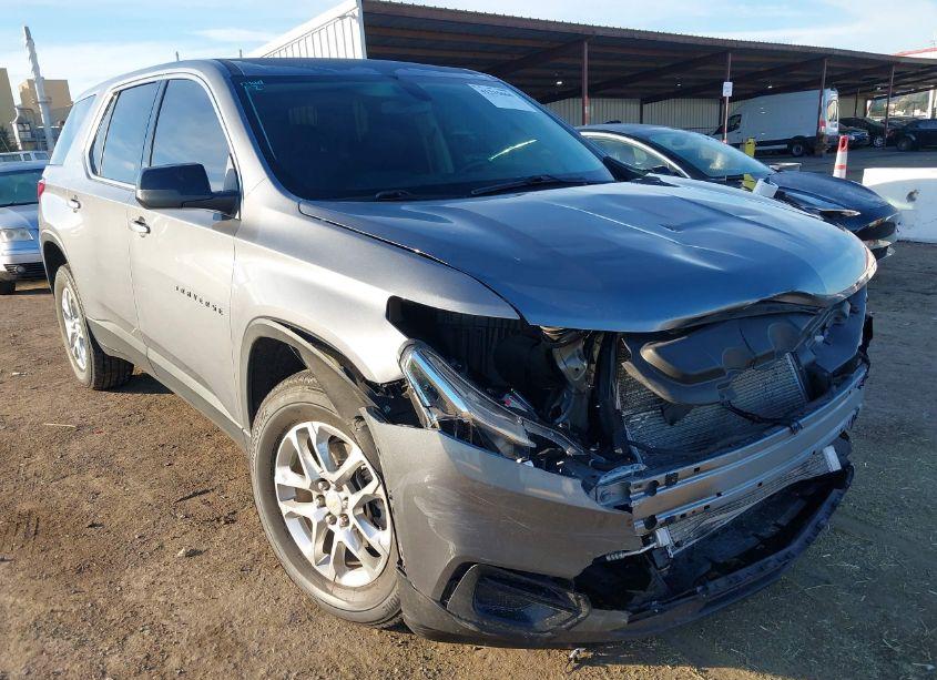 2021 Chevrolet Traverse FWD LS (VIN 1GNERFKW3MJ201253) main photo