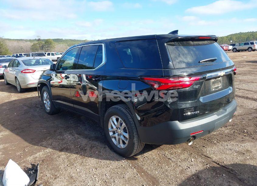 Photo 3 of 2022 Chevrolet Traverse FWD LS (VIN 1GNERFKW3NJ106211)