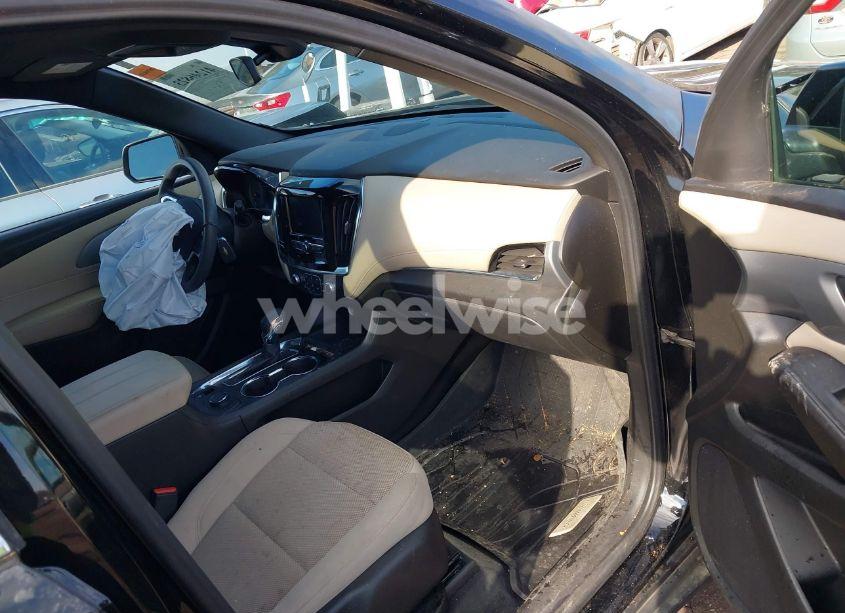 Photo 5 of 2022 Chevrolet Traverse FWD LS (VIN 1GNERFKW3NJ106211)