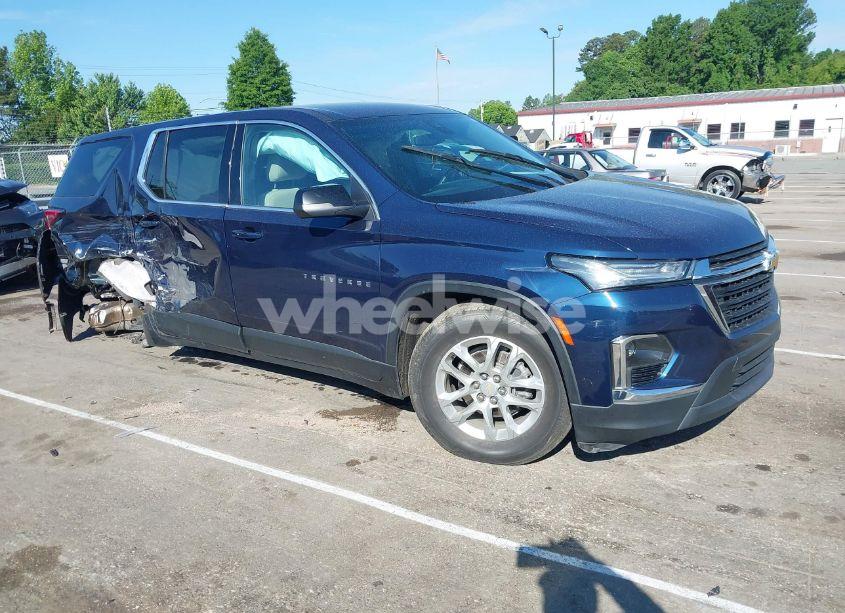 2022 Chevrolet Traverse FWD LS (VIN 1GNERFKW3NJ120416) main photo