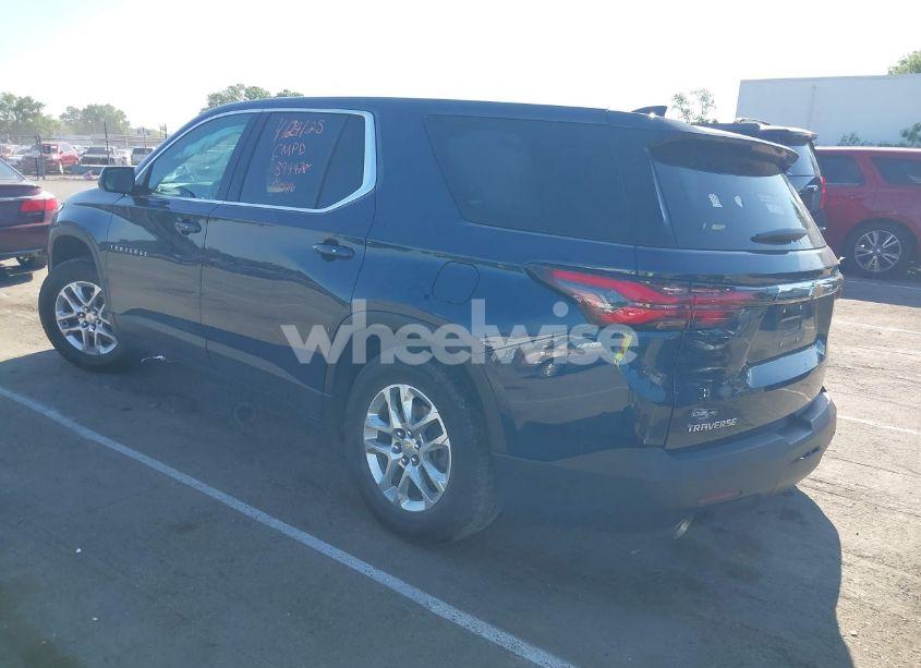 Photo 3 of 2022 Chevrolet Traverse FWD LS (VIN 1GNERFKW3NJ120416)