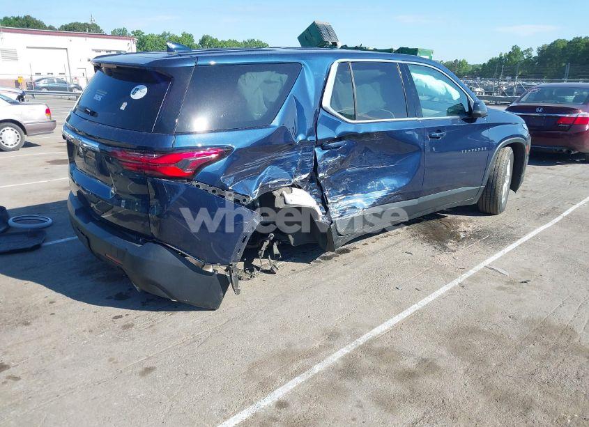 Photo 4 of 2022 Chevrolet Traverse FWD LS (VIN 1GNERFKW3NJ120416)