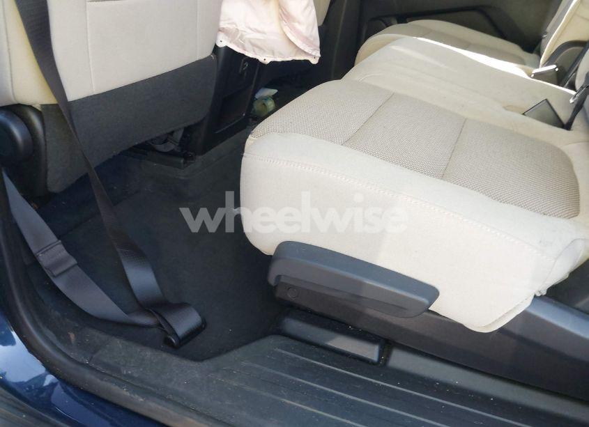 Photo 8 of 2022 Chevrolet Traverse FWD LS (VIN 1GNERFKW3NJ120416)