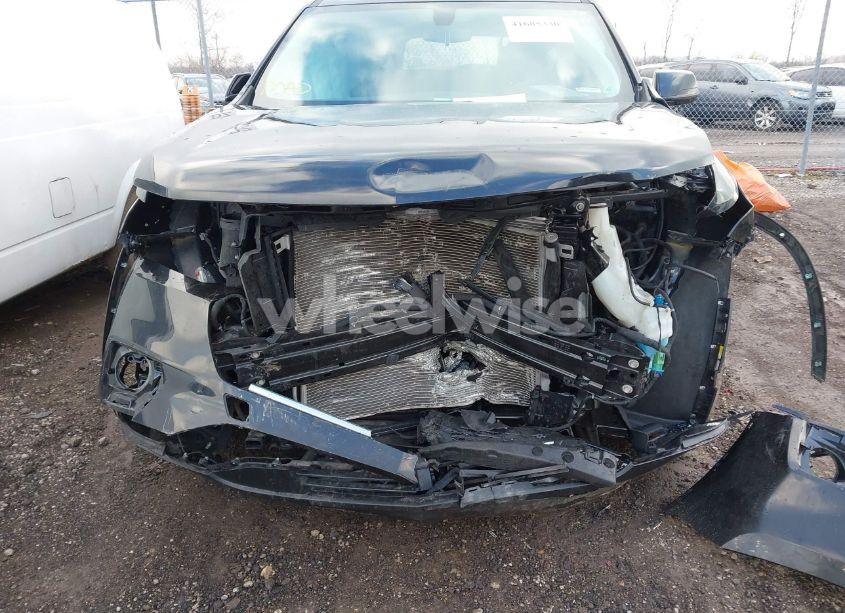 Photo 13 of 2019 Chevrolet Traverse LS (VIN 1GNERFKW4KJ131596)