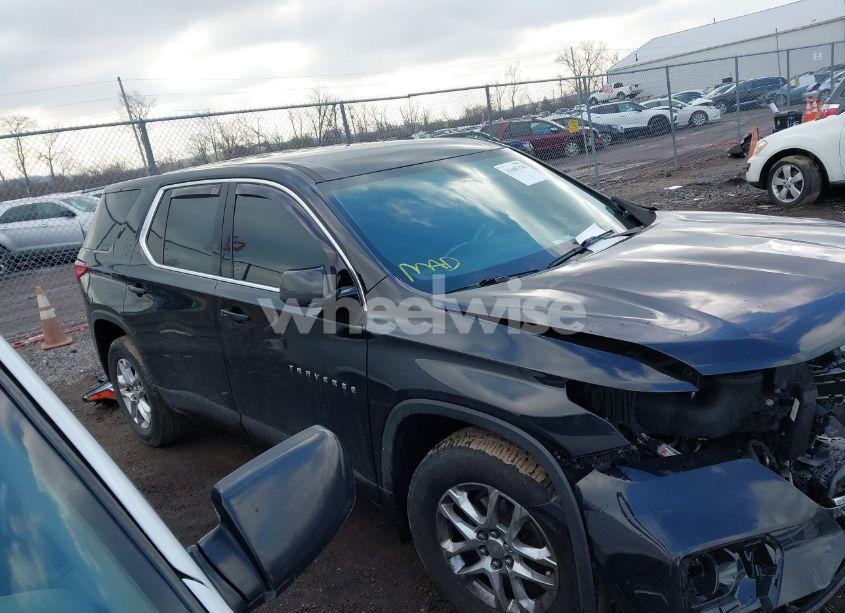 Photo 14 of 2019 Chevrolet Traverse LS (VIN 1GNERFKW4KJ131596)