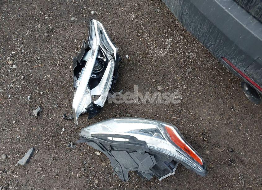 Photo 21 of 2019 Chevrolet Traverse LS (VIN 1GNERFKW4KJ131596)