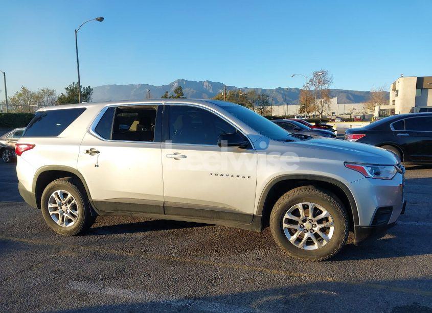 Photo 13 of 2020 Chevrolet Traverse FWD LS (VIN 1GNERFKW4LJ136329)