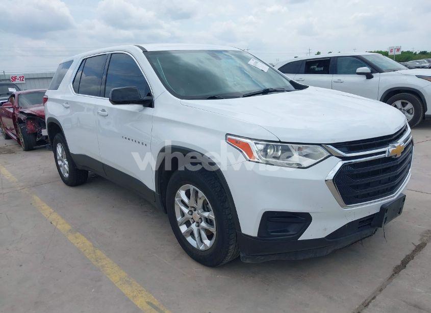 2020 Chevrolet Traverse FWD LS (VIN 1GNERFKW4LJ163269) main photo