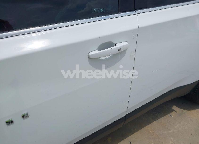 Photo 19 of 2020 Chevrolet Traverse FWD LS (VIN 1GNERFKW4LJ163269)