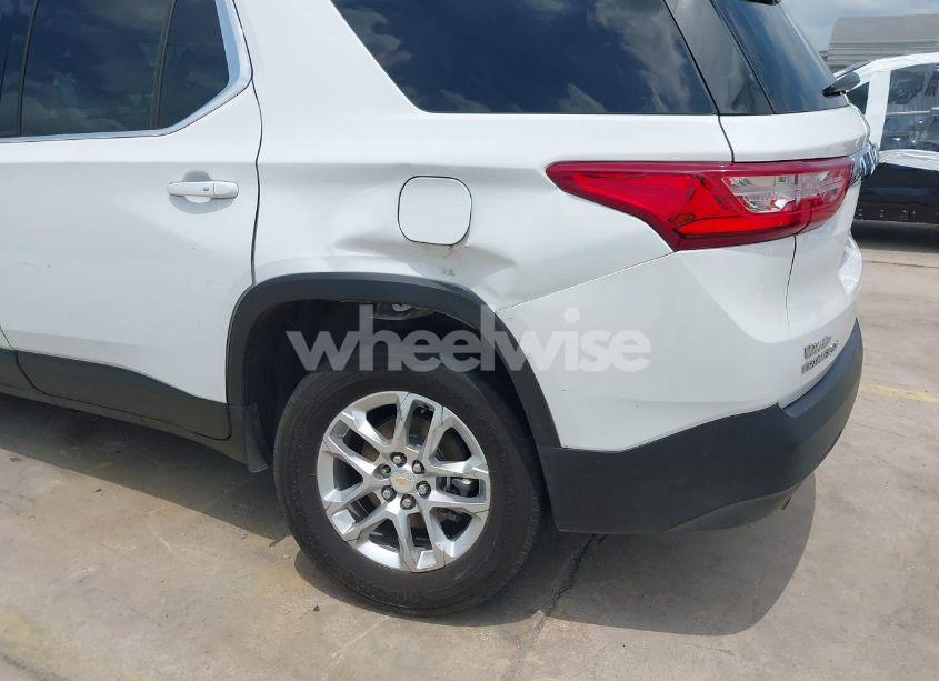 Photo 6 of 2020 Chevrolet Traverse FWD LS (VIN 1GNERFKW4LJ163269)