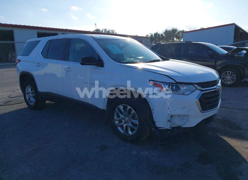 2020 Chevrolet Traverse FWD LS (VIN 1GNERFKW4LJ228864) main photo