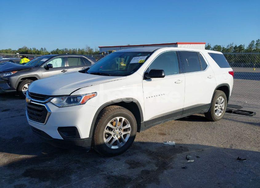 Photo 2 of 2020 Chevrolet Traverse FWD LS (VIN 1GNERFKW4LJ228864)