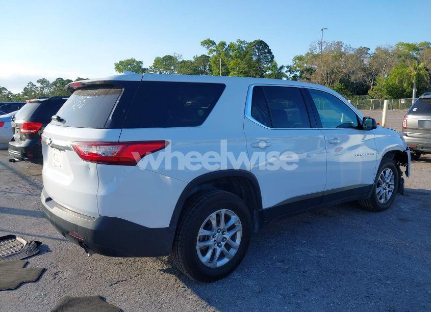 Photo 4 of 2020 Chevrolet Traverse FWD LS (VIN 1GNERFKW4LJ228864)